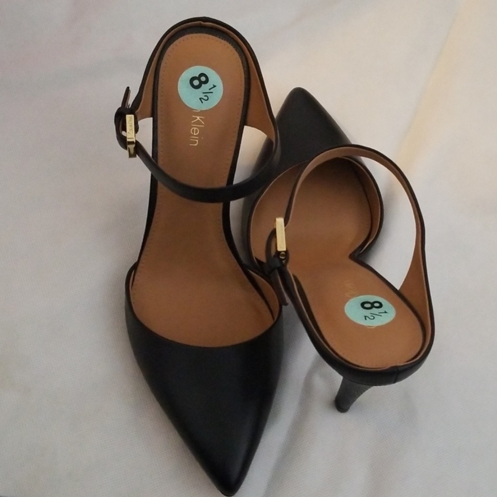 Shoes - Picture 5 of 5
